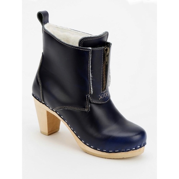 MAGUBA Vancouver Navy Front Zip Heeled Clog Boots Size 38 - Picture 1 of 11
